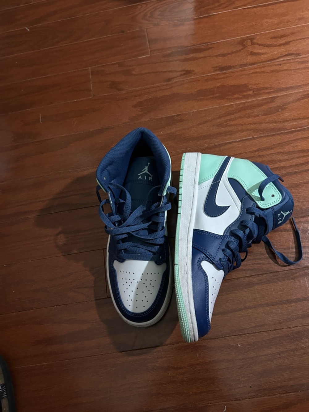 Nike High-Top Sneakers in Navy, White & Mint Green